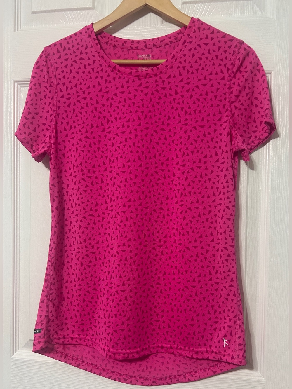 DANSKIN NOW Women’s Pink Active Top Semi-Fitted DRI MORE Geometric Size M